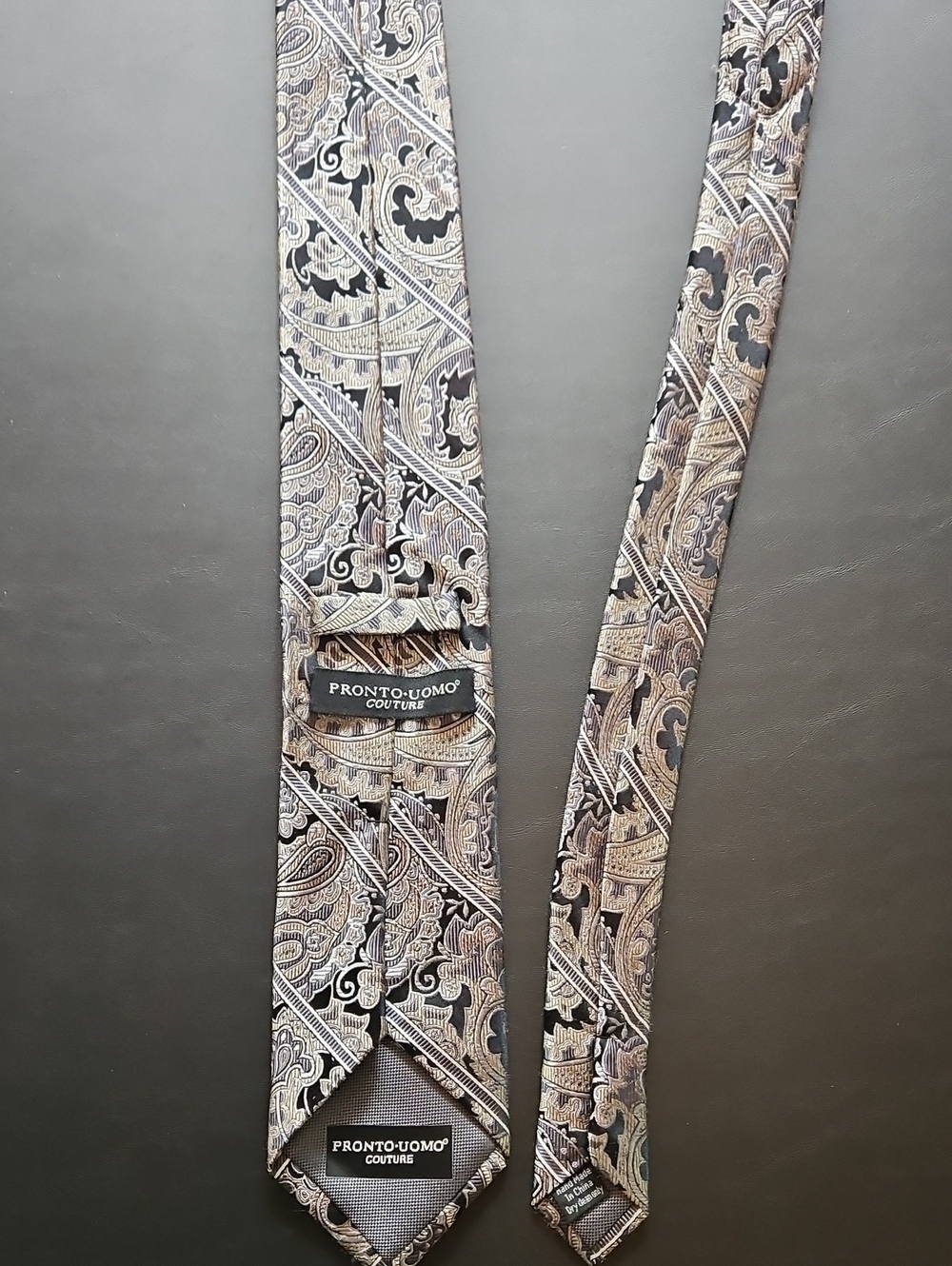 Pronto Uomo Paisley Silk Tie in Black and Gray